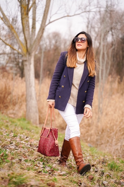 How to combine a navy blazer in winter #OOTD #Lifestyle #Petite #Preppy #Winter