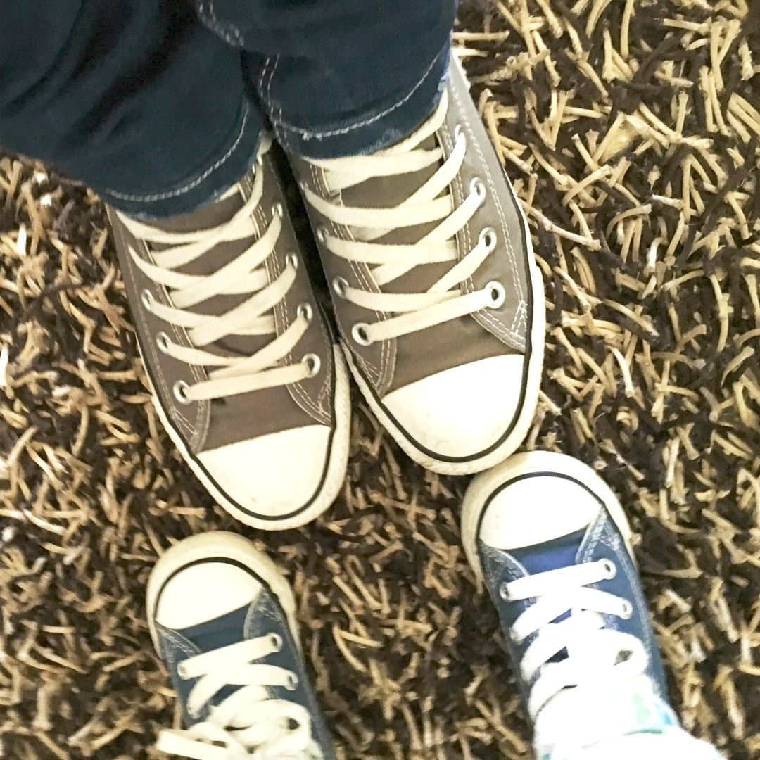 converse notebook sneaker