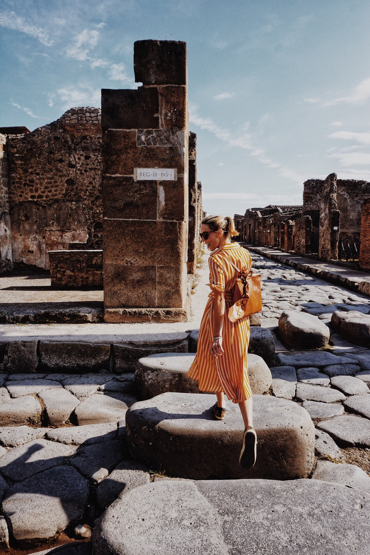 Italian Style. #ShopStyle #shopthelook #SpringStyle #SummerStyle #MyShopStyle #BeachVacation #WeekendLook #DateNight #OOTD #mango #mangogirls #clarev #italy #italianstyle