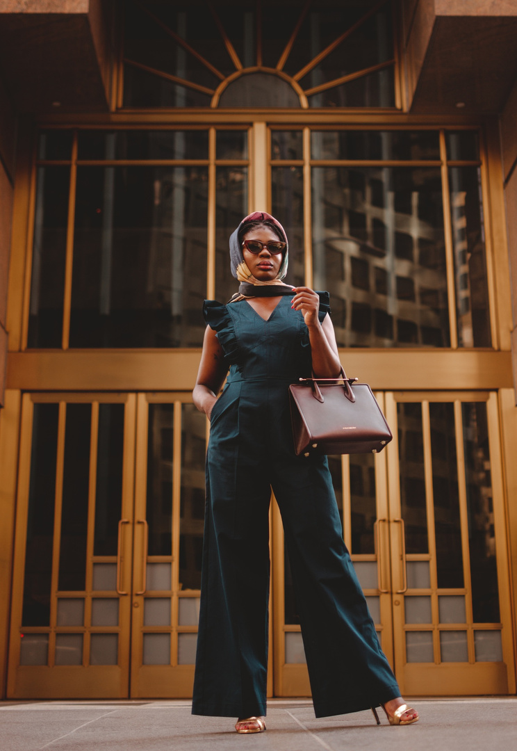 Look by Niké Ojekunle featuring Midi Bi-Color Leather Tote