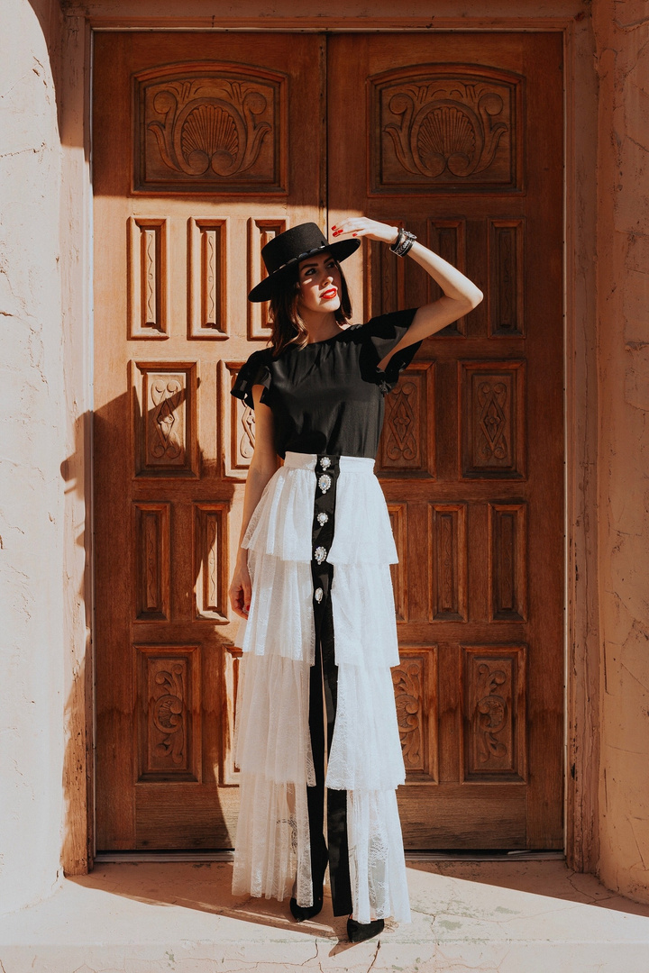 Hanging around waiting for the weekend. #shopstylefestival #festivalseason #festivalfashion #coachella #ssCollective #ShopStyleCollective #MyShopStyle #lookoftheday #currentlywearing #wearitloveit #getthelook #todaysdetails