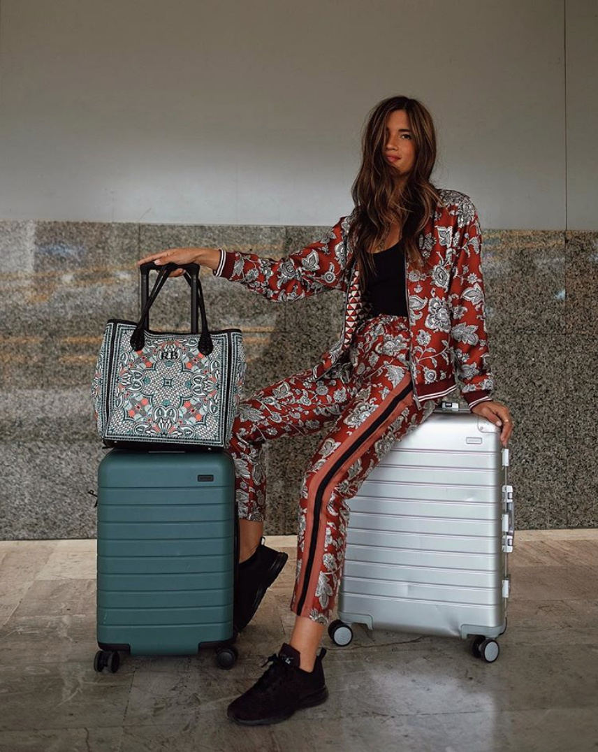 Another reason to show up early for your flight...the @AmericanExpress Centurion Lounge! Love relaxing before takeoff. Thanks for a great time Mexico City, hope to see you again soon... #AmexAmbassador #AmexPlatinum #AmexLife #rockytakesmexicocity #ShopStyle #MyShopStyle #shopthelook