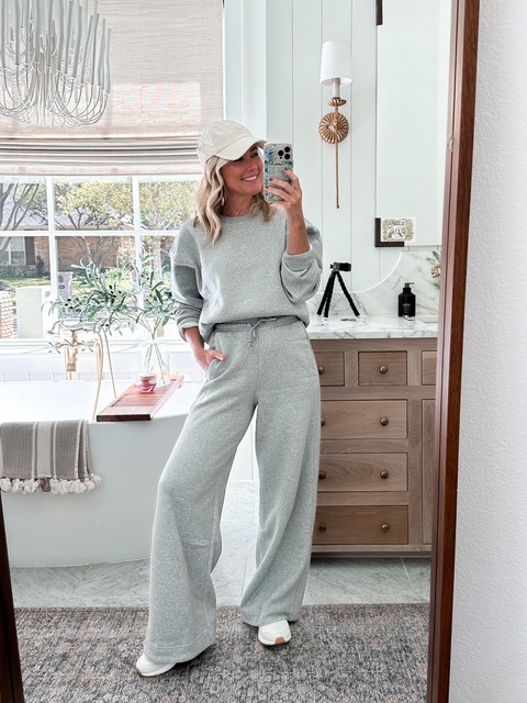 s makes the best quality, comfiest sets! Use code OCTOBER to save. 

I’m in a small top, XS pant & sneakers are true to size.