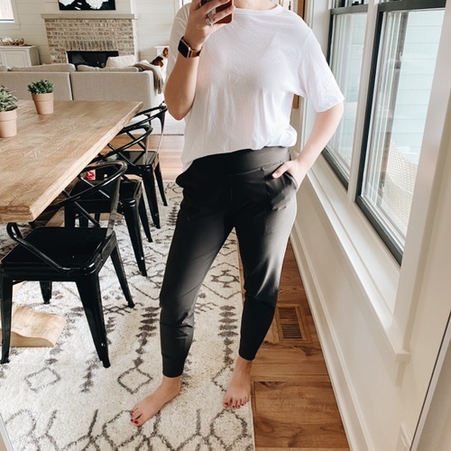 Fashion Look Featuring Old Navy Plus Size Pants and Everlane T
