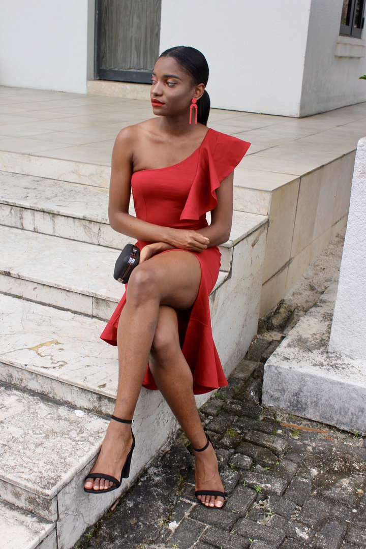 ‘Jasmine’ is now up on madelinesavenue.me ❤️ Click the link in my bio to see more pictures and shop this outfit #ShopStyle #shopthelook #SpringStyle #madelinesavenue #fashion #nigerianfashionblogger #fashionista #sheingals #fashionphotography #streetfashion #fashionstyle #shein #missguided #callitspring #whatiwore #fashionblog #fashionable #fashionaddict #madelinessummeroutfitideas #SummerStyle #MyShopStyle #DateNight #OOTD