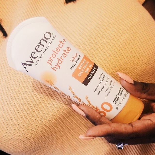 Protect your skin with Aveeno Protect + Hydrate Lotion Sunscreen