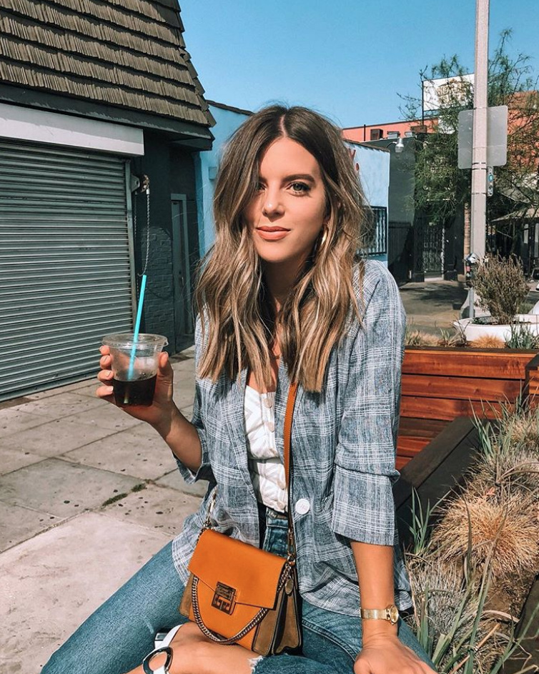 NEW HAIR WHO DIS ✂️💁🏼♀️ I loooove my hair peeps at @spokeandweal ❤️ cut: @lindsayvictoriahair and color: @dell.miller #whatiwore #ootd #travelblog #travelblogger #blogger #pinterest #inspo #fashionblogger #blog #fashionblog #instablog #instafashion #outfitinspo #instastyle #ootdmagazine #igstyle #styleblogger #instagood #personalstyle #wiw #igfashion #hairinspo #ombre