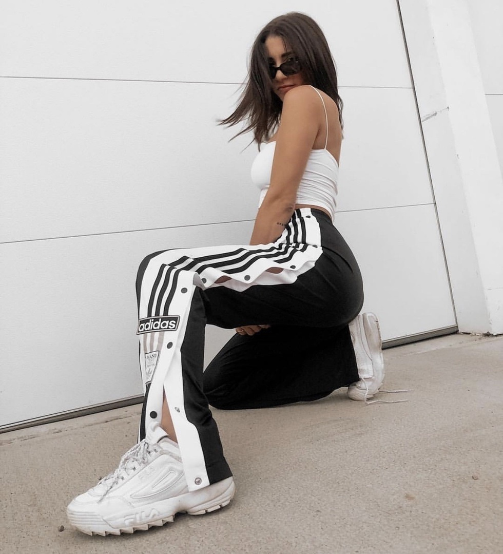 another day, another fashionlush squat #fashionlush #fashion #blogger #adidas #fila #streetstyle #sandiego #fallstyle #summerstyle #ShopStyle #shopthelook #MyShopStyle #WeekendLook #GirlsNightOut #OOTD