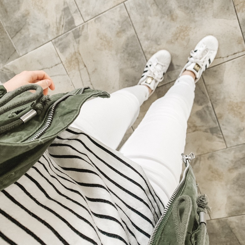 skinny jeans and adidas