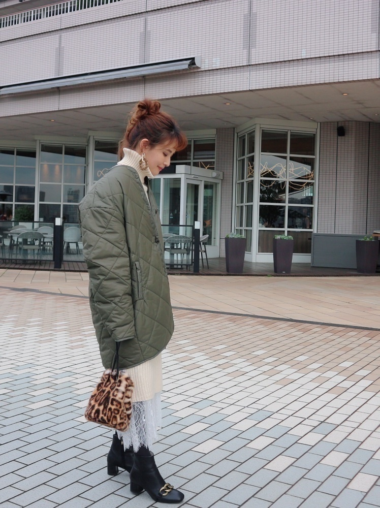 今日のお洋服♡久しぶりに、雑誌を見て洋服買った♡先月号のオトナミューズで気になっていたキルティングコートをGET♡ゆったりシルエットなんだけど、スタイル良く見える♡
∵
パーカーもスカートも、【ShopStyle(@shopstylejp )】で見つけました♡コーデの詳細は、プロフィールのURLからチェックしてみてください♡
∵
∵
#きょコ #ssjpクリスマスギフト #ssjp冬アウター #sscollectivejp #sslooksjp #shopstylejp #pr #ショップスタイル #キルティングコート #アウター #coordinate #ママコーデ #ママファッション #大人ファッション #30代コーデ #大人可愛い #ミヤマリ #vocest #vocemagazine #美容ブロガー #インフルエンサー #ヘアアレンジ #ママ #男の子ママ #mamagirl #おしゃれさんと繋がりたい #ootd_kob #ルーファ