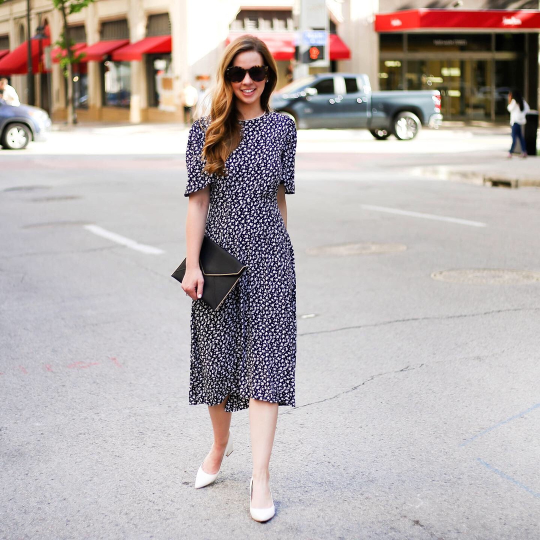 something navy pumps