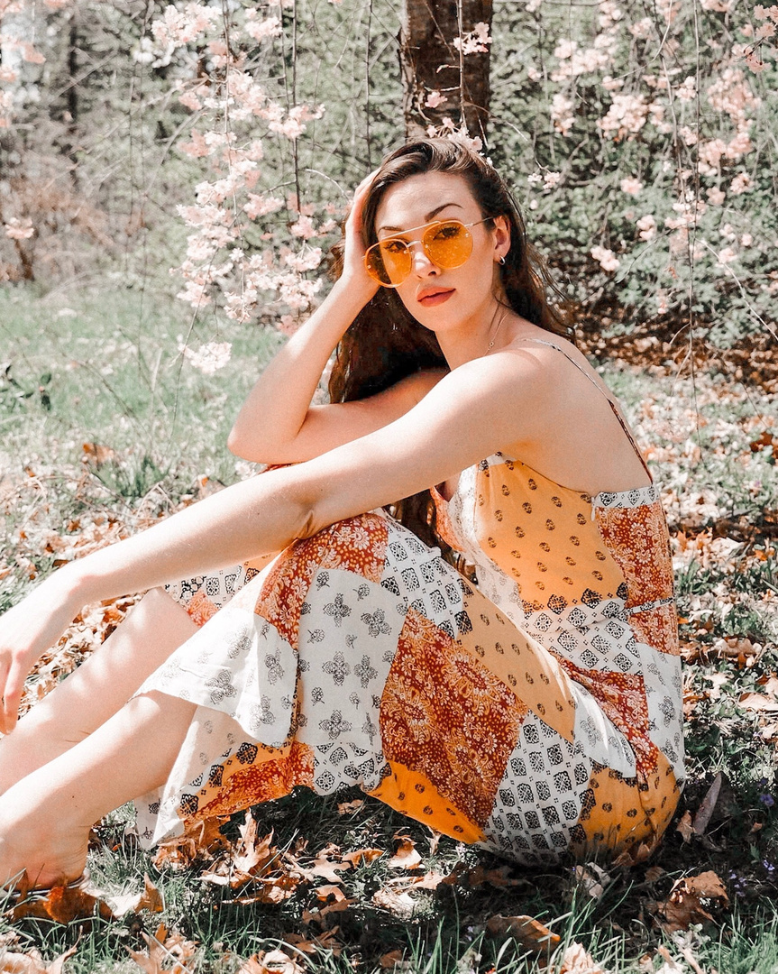 You can now shop this jumpsuit directly on my shop page #ontheblog (#linkinbio obvs) 🌼 It’s brand new from @targetstyle, so you know it’s affordable! Perfect for lookin’ cool on hot summer days ☀️
.
.
#targetstyle #springstyle #styleinfluencer #springootd #retrostyle #howtostyle #vscofashion #womenwithstyle #ctblogger #aboutalook #thatsdarling #bloggerbabes #ShopStyle #shopthelook #SpringStyle #SummerStyle #MyShopStyle #WeekendLook #TravelOutfit #OOTD #streetstyle #jumpsuit #yellow #patchwork