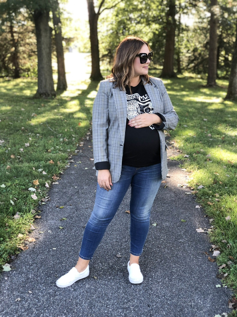 Look by Rebecca Wattenschaidt featuring Women's Johnny Cash Short Sleeve T-Shirt - (Juniors') - Black
