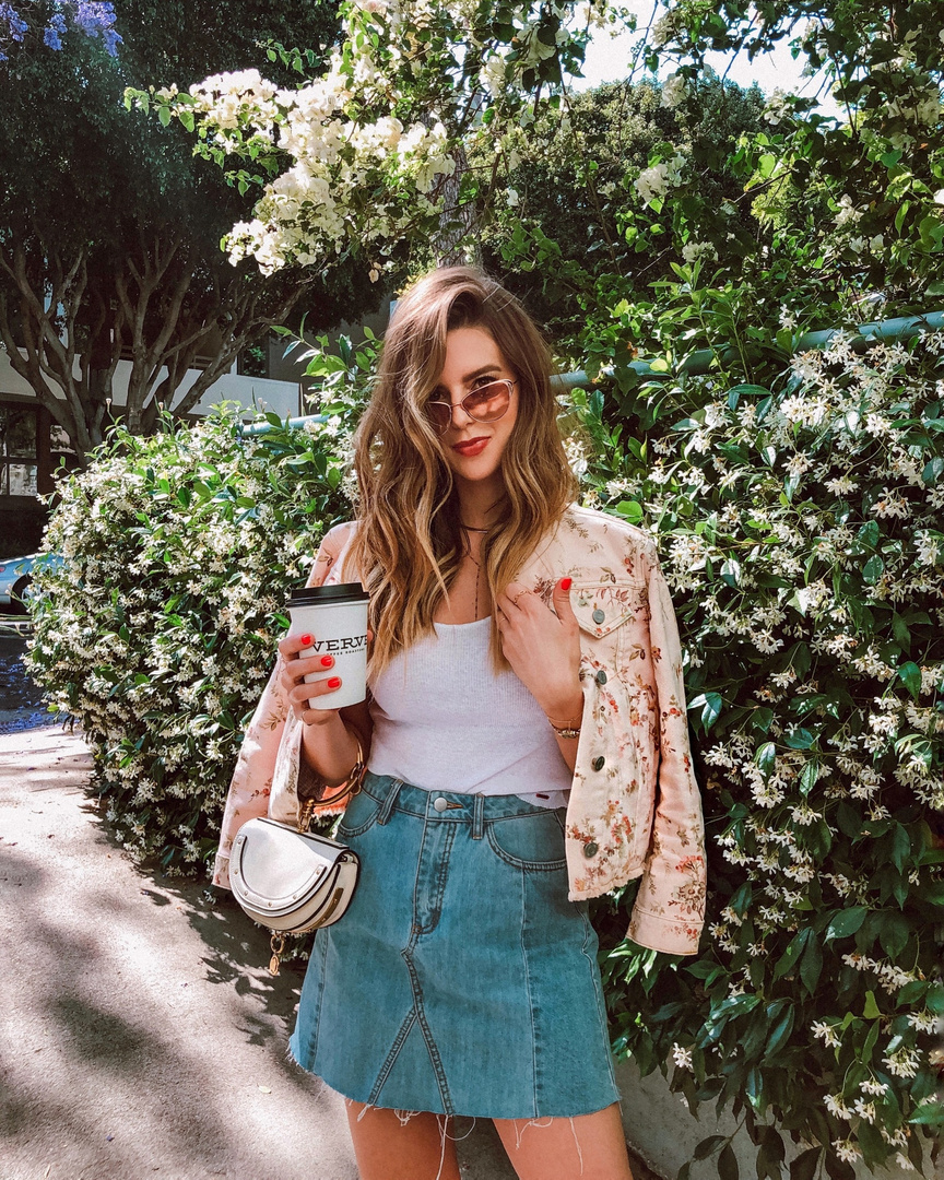 Florals on florals 🌸 #whatiwore #ootd #travelblog #travelblogger #blogger #pinterest #inspo #fashionblogger #blog #fashionblog #instablog #instafashion #outfitinspo #instastyle #ootdmagazine #igstyle #styleblogger #instagood #personalstyle #wiw #igfashion #hairinspo #ombre
