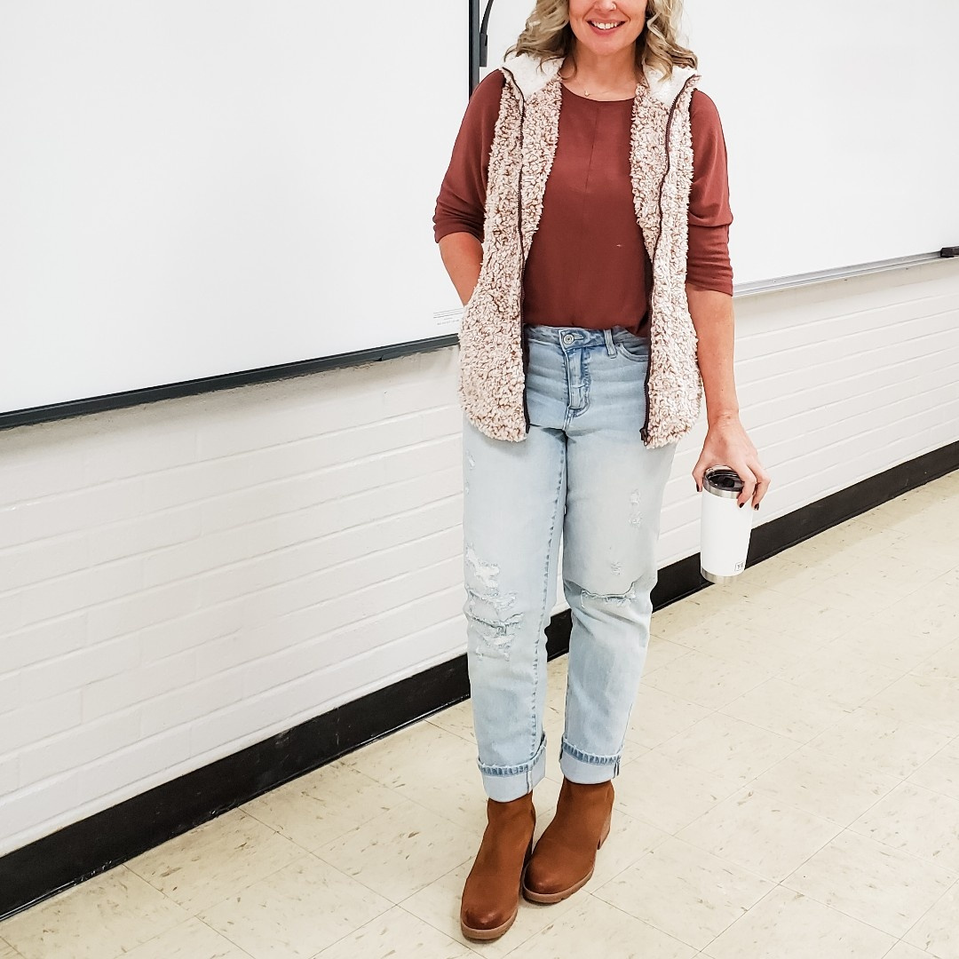 Look by everydayteacherstyle featuring LEVI'S Wedgie Icon Fit