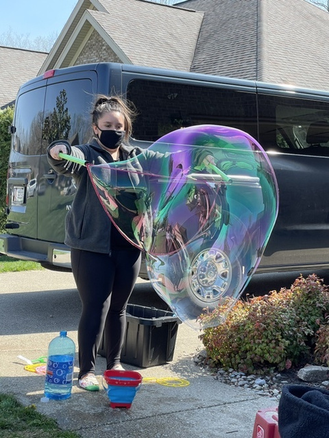 https://i.shopstyle-cdn.com/i/630c9070-f974-4dd3-ae2f-109c58c71ff6/1e0-280/atlasonix-giant-bubbles-mix-makes-7-gallons-of-big-pure-bubble-solution-for-kids-non-toxic-all-natural-bubble-concentrate-for-the-largest-bubbles-birthdays-outdoor-family-fun-for-girls-and-boys-OnlySlightlySouthern.jpeg