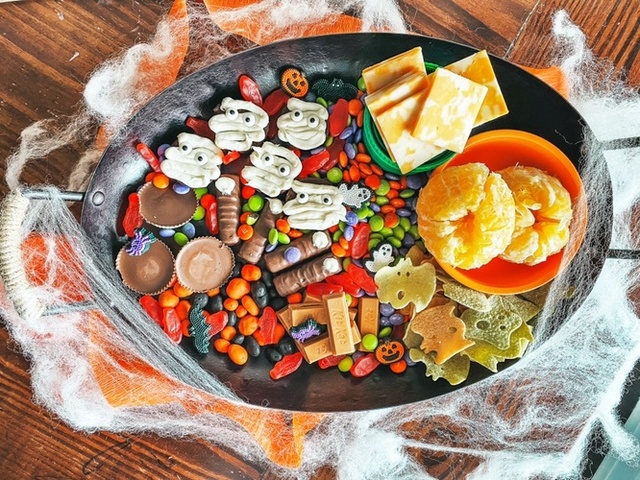 Halloween Charcuterie Board made Easy!