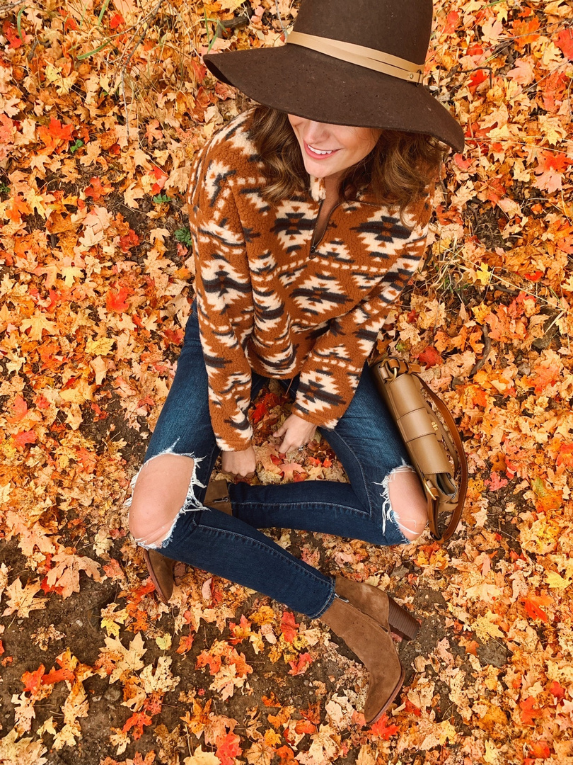 ae fuzzy sherpa quarter zip sweatshirt