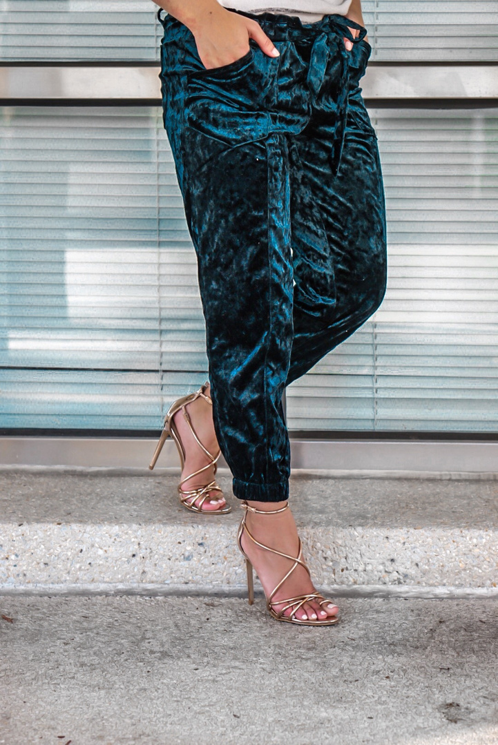 I've found my dancing shoes for this holiday party season! #ad #metallicheels #strappyheels