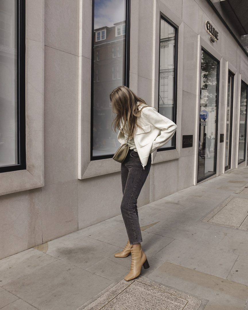 A simple autumn every day outfit! Head to toe in Arket, I love this store for sustainable well made basics! #ShopStyle #MyShopStyle #LooksChallenge #ContributingEditor #TrendToWatch #StreetStyle #Arket #Sustainable