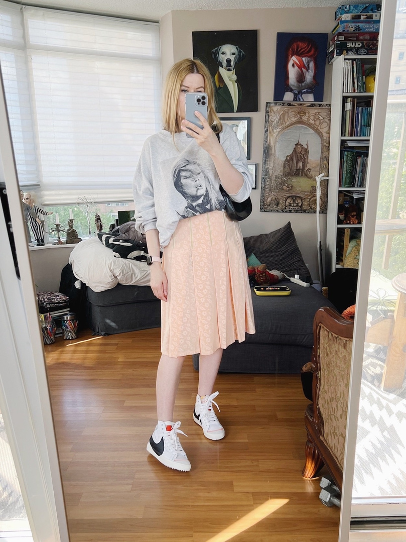 anine bing brigitte bardot sweatshirt