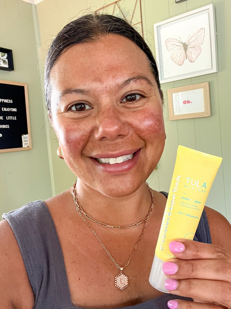 Look by Living in Yellow featuring Protect + Glow Daily Sunscreen Gel Broad Spectrum SPF 30