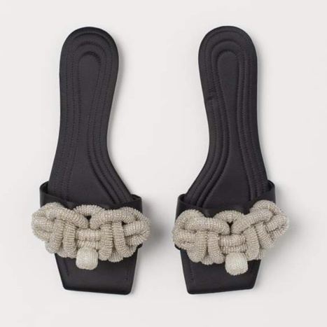 Look by Jennifer sattler featuring H&M - Beaded Slides - Black