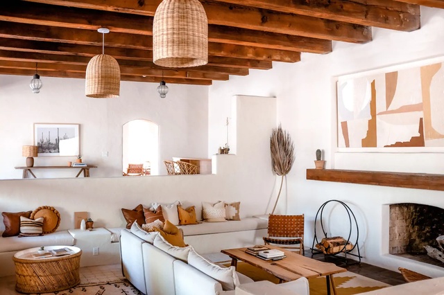 ome tour: https://www.thenordroom.com/blog/2019/9/12/earthy-tones-in-an-arizona-vacation-rental-by-the-joshua-tree-house-team