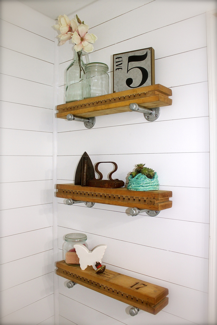 Gracie Oaks Charlotin Metal Wall Organizer with Wall Baskets