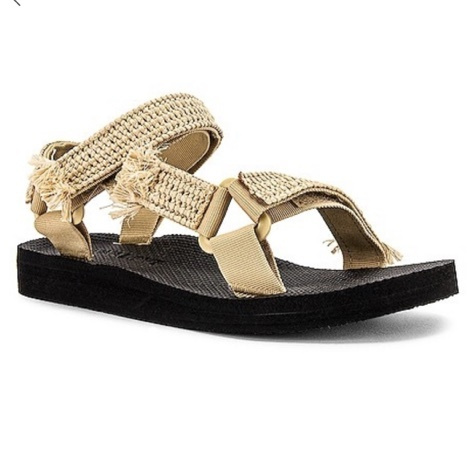 https://i.shopstyle-cdn.com/i/97db8654-d6e6-4d7c-8b24-7d98c3fffb69/1d6-1d6/arizona-love-trekky-raffia-sandal-jsat18.jpeg