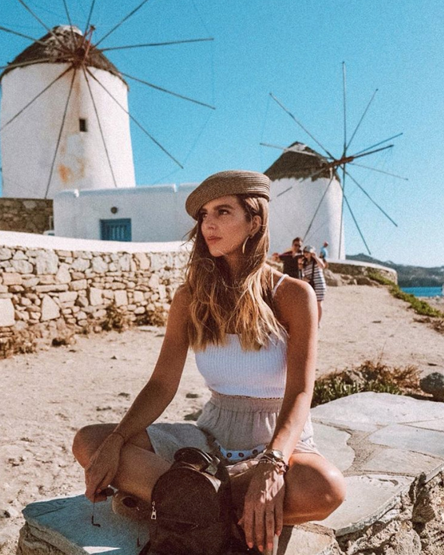 The W I N D M I L L S of Mykonos 💙 #whatiwore #ootd #travelblog #travelblogger #blogger #pinterest #inspo #fashionblogger #blog #fashionblog #instablog #instafashion #outfitinspo #instastyle #ootdmagazine #igstyle #styleblogger #instagood #personalstyle #wiw #igfashion #hairinspo #ombre #greece #mykonos