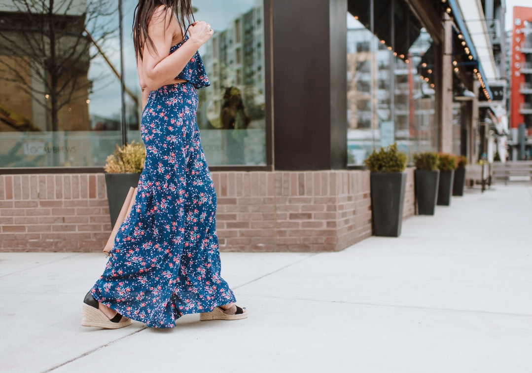 Express blue floral maxi dress best sale