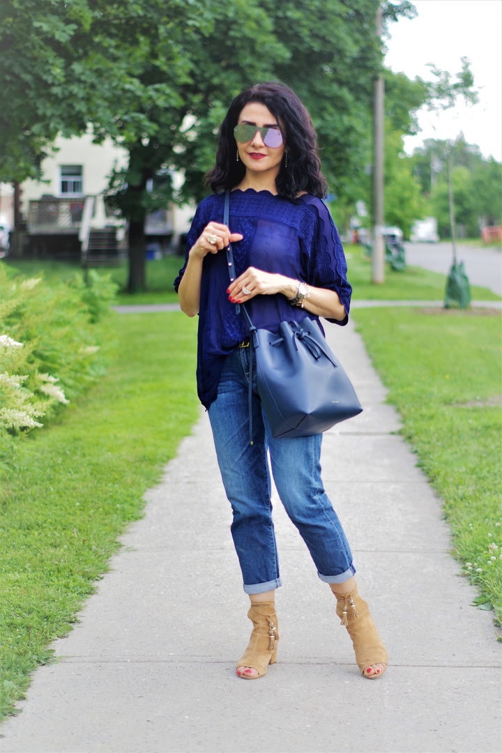 Mansur gavriel suede discount mini bucket bag blu