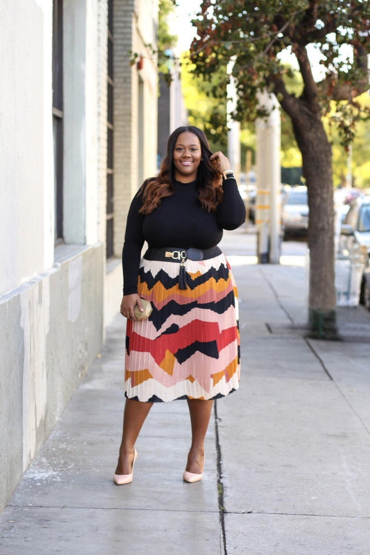 #printedskirt #blacktop #longsleeve #plussize #curvey #trendy #stealherstyle Kristine trendycurvy. #ShopStyle #shopthelook #SpringStyle #SummerStyle #MyShopStyle #WeddingGuestLooks #BirthdayParty #WearToWork #NYFW #WeekendLook #DateNight #GirlsNightOut #OOTD
