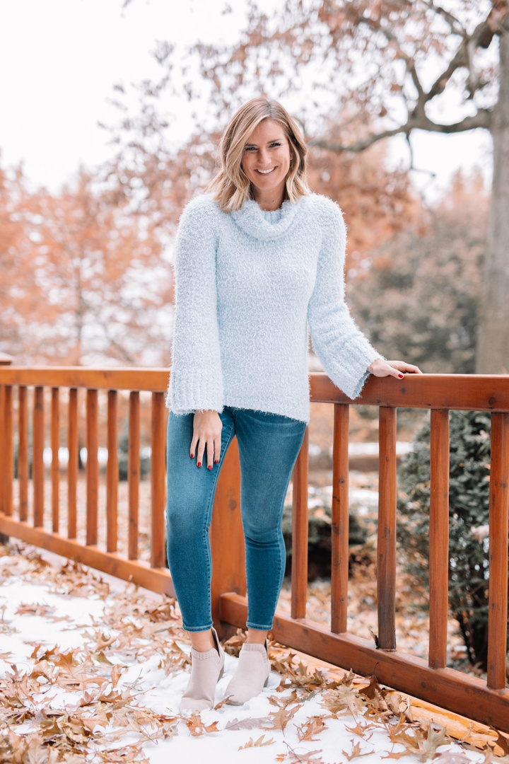 Look by Living in Yellow featuring Artesia Womens V Neck Long Sleeve Pullover Sweater