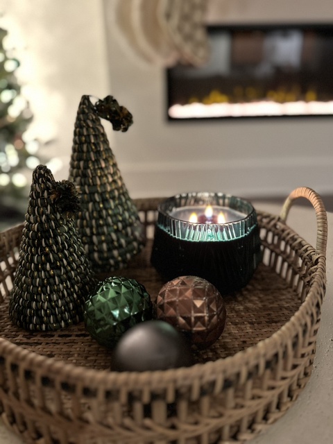 raffia trees look great and adds a perfect pop of festive. 

#thegoldieguide #christmas #christmasdecor #homedecor #homeinspo
