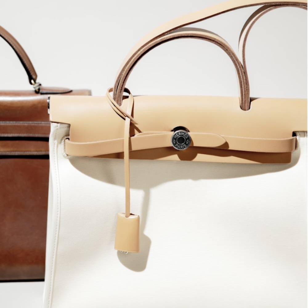 Bum bag / sac ceinture leather handbag Louis Vuitton Green in
