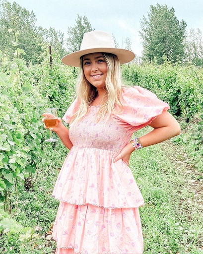 What To Wear While Winery Hopping
