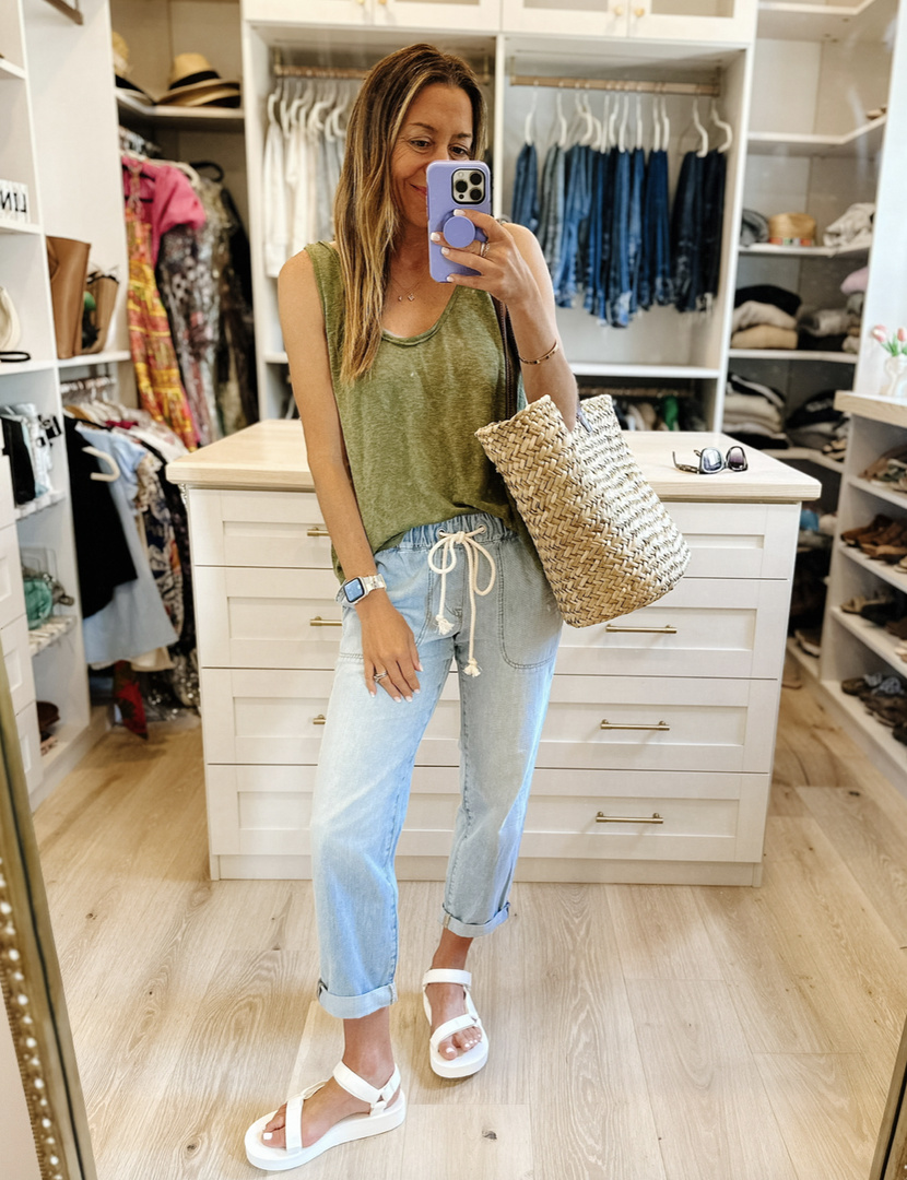 Fashion Look Featuring Gap Beach Straw Bags and Treasure