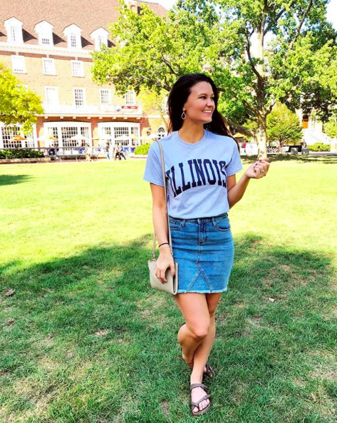 Pretending I'm a U of I alum. Pretending I'm not stressed out about everything happening in Tampa Bay bc #HurricaneIrma. #ssCollective #ShopStyleCollective #MyShopStyle #springstyle #mylook #ootd #summerstyle #lookoftheday #currentlywearing #wearitloveit #getthelook #todaysdetails #denimskirt #illini #gameday