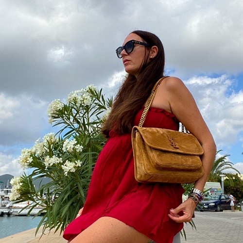 AG LOVE ❤️ Love new collection? #midishoulderbag #newcollection2021 #ibizastyle #lookoftheday #ooftd #streetstyle #whattowear