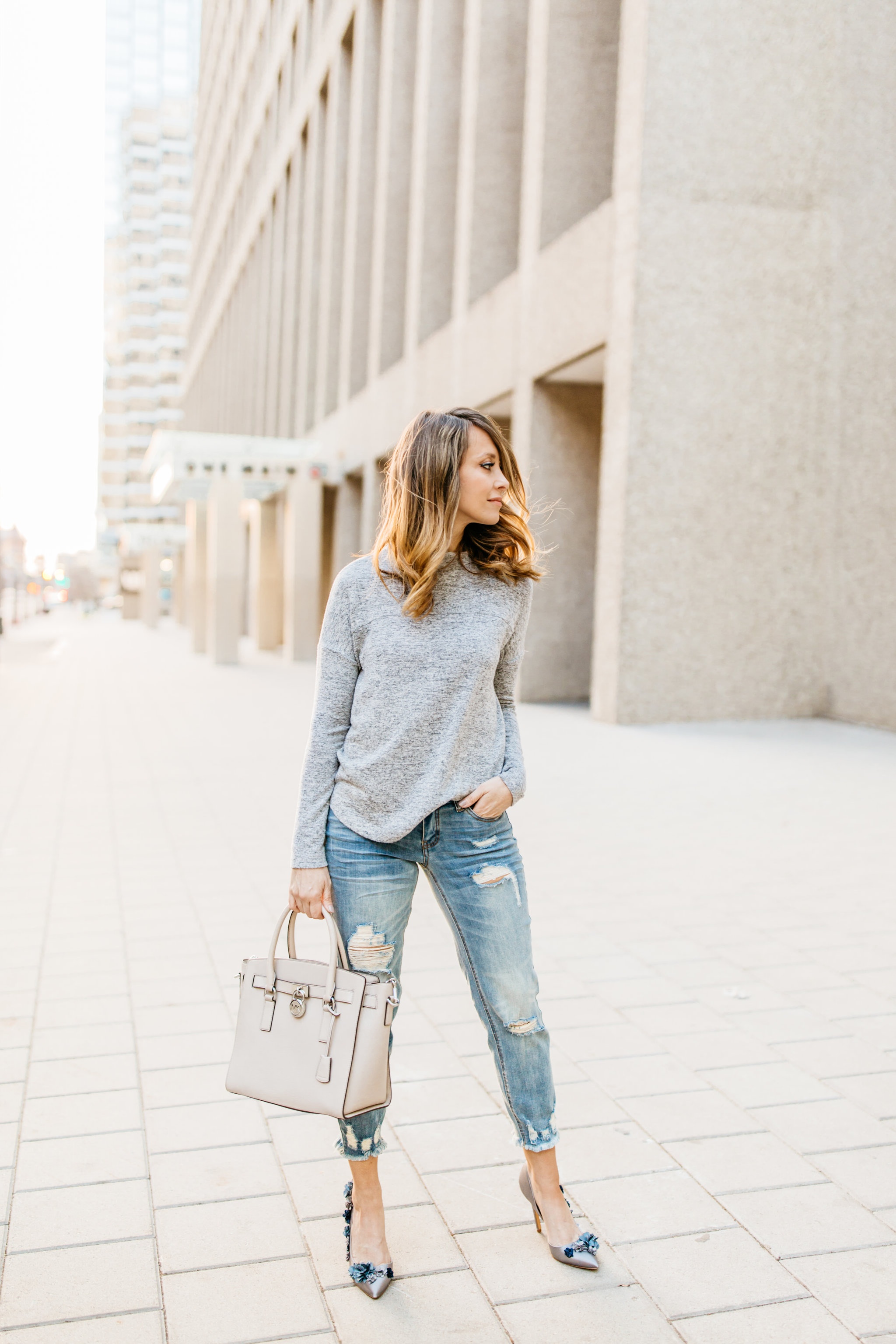 Featuring Dollhouse Cropped Jeans 