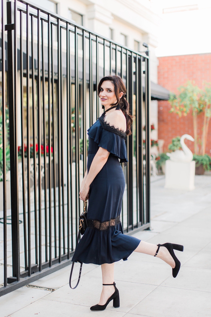 Romantic midi dresses and rule-breaking blue and black today on Artfullyblog.com #ShopStyle #shopthelook #MyShopStyle #OOTD #mididresses #springstyle #chloebag #aliceandolivia #tasselearrings