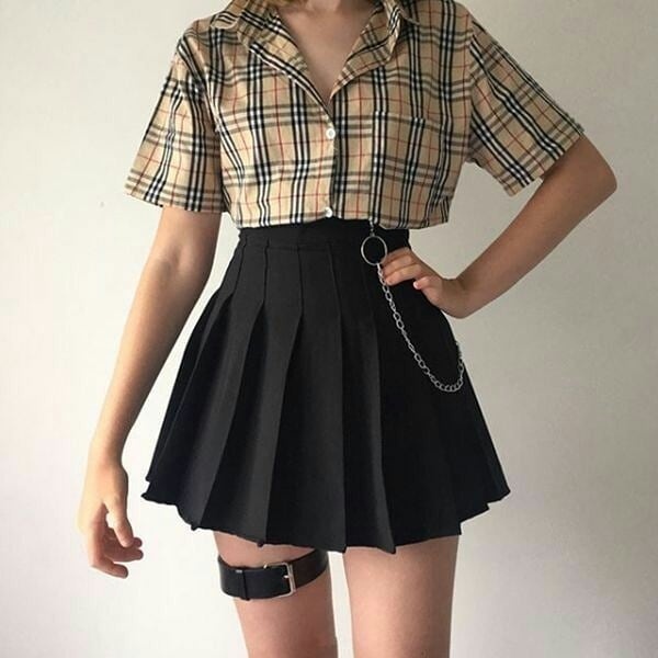 burberry skirt outfit