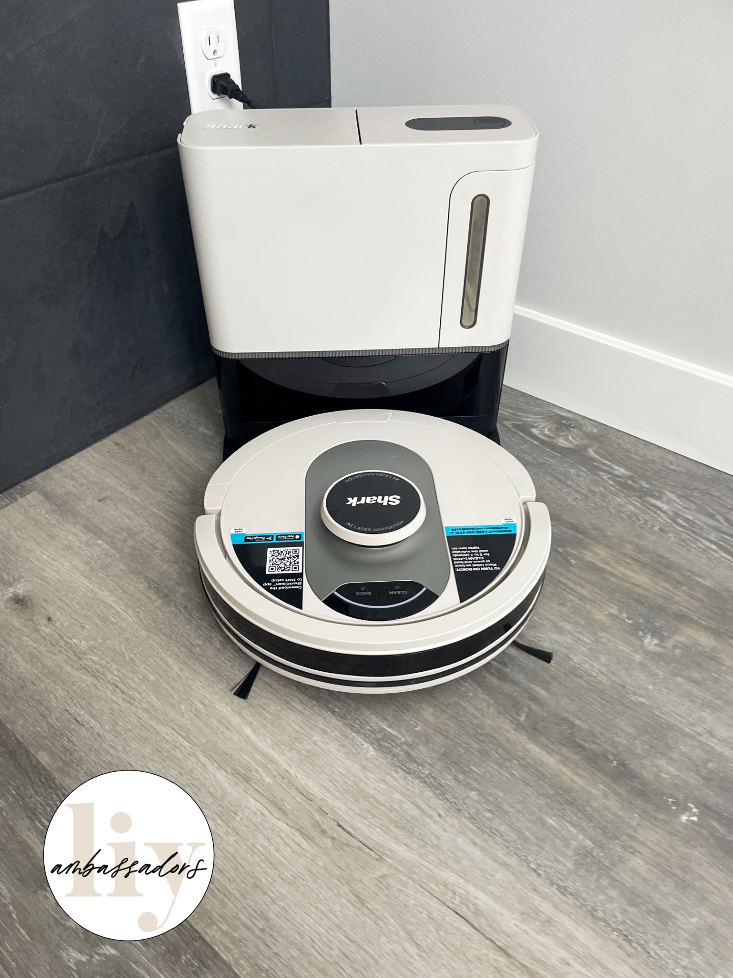 Amazon Shark AI Ultra Voice Control Robot Vacuum with Matrix Clean Navigation, Home Mapping, 60-Day Capacity, XL Self-Empty Base for Homes with Pets, Carpet & Hard Floors, Cool Grey