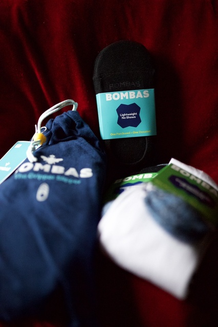 kick 🧦 @bombas are my favorite for a number of reasons, including the fact that it’s a gift that gives back! #giftedbybombas